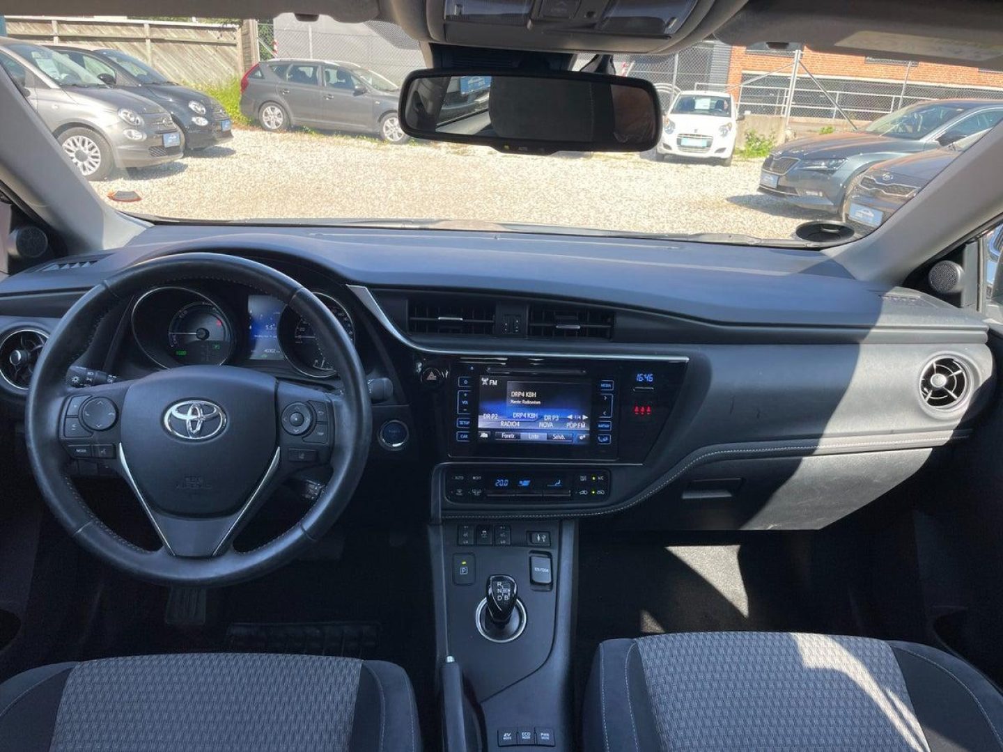 Toyota Auris 1,8 Hybrid H2 Style Skyview CVT 5d - Billede 10
